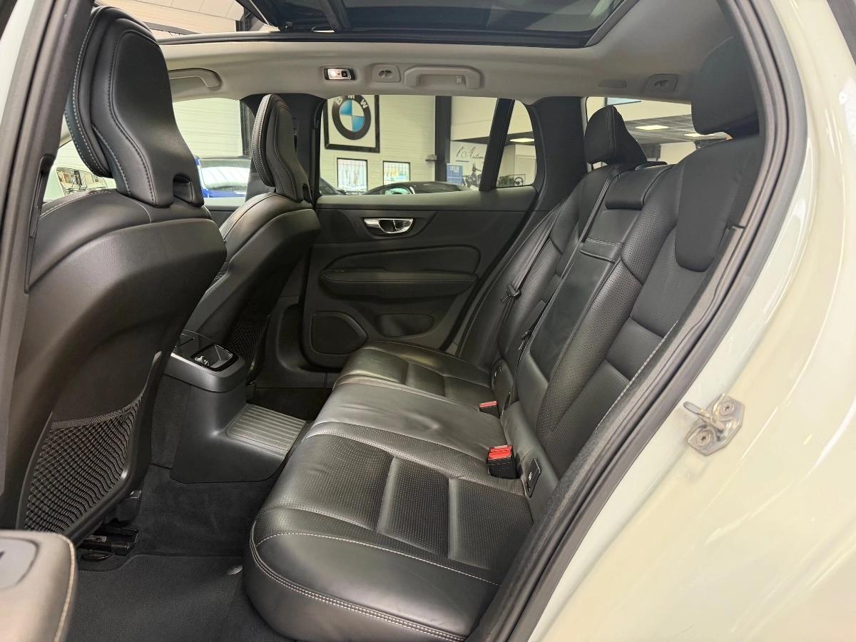 Volvo V60 II T8 390 Twin Engine Inscription Luxe Geartronic 8 Options++
