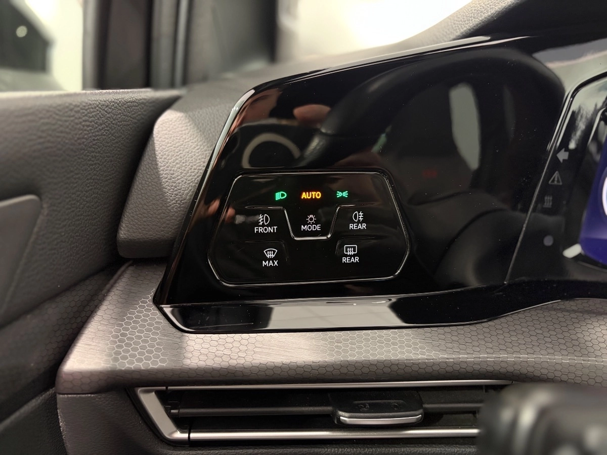 Volkswagen Golf - photo 23