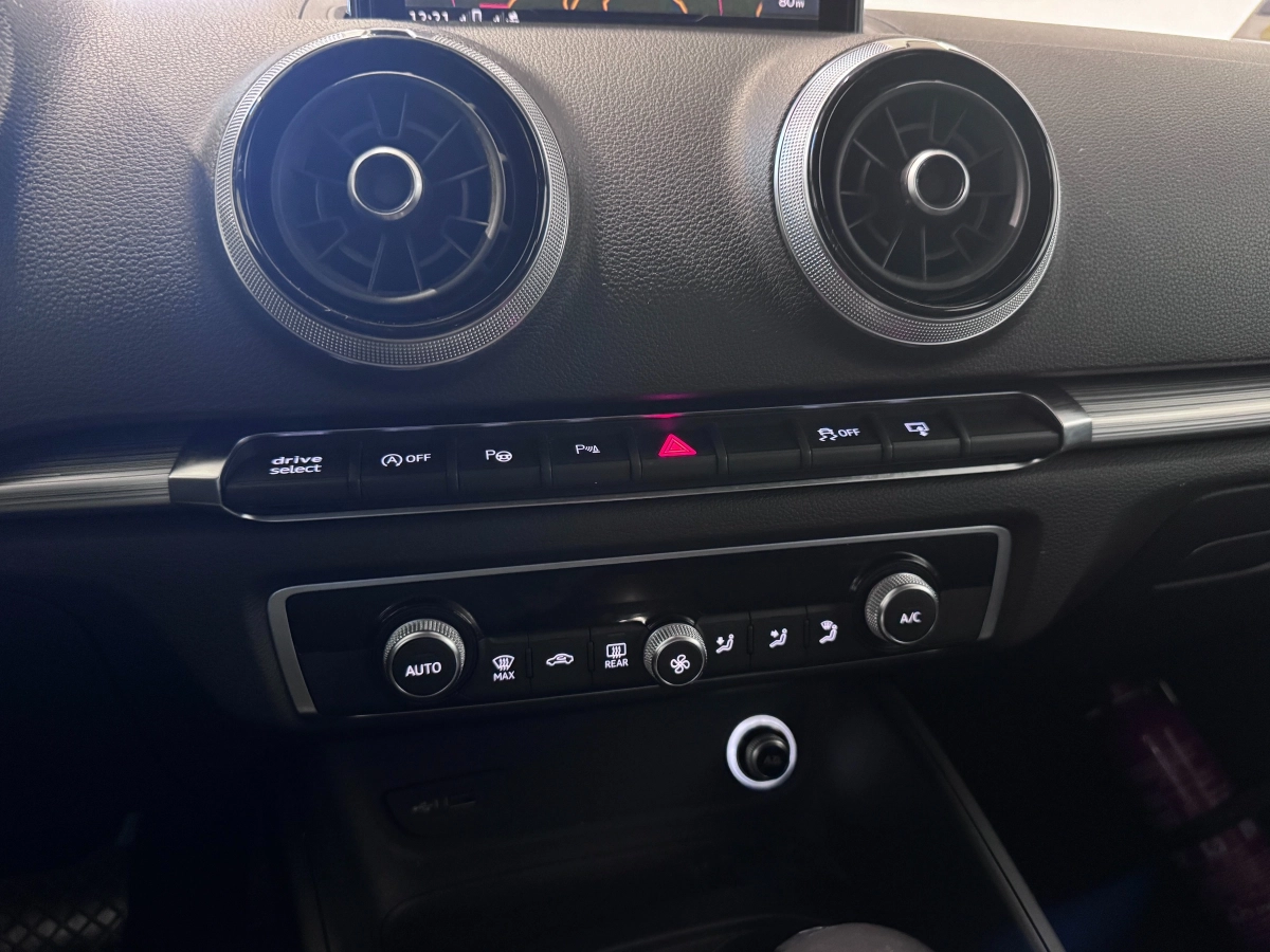 Audi A3 - photo 22