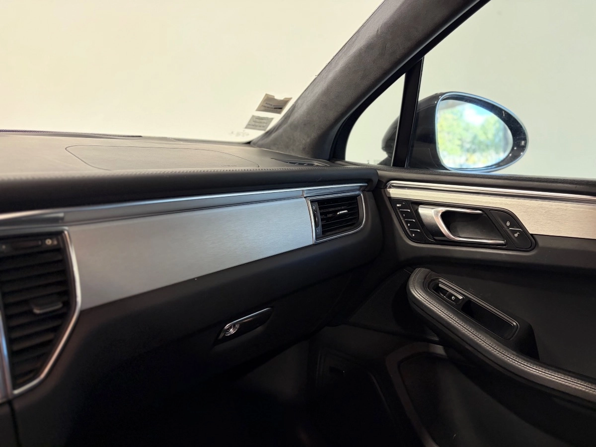 Porsche Macan - photo 17