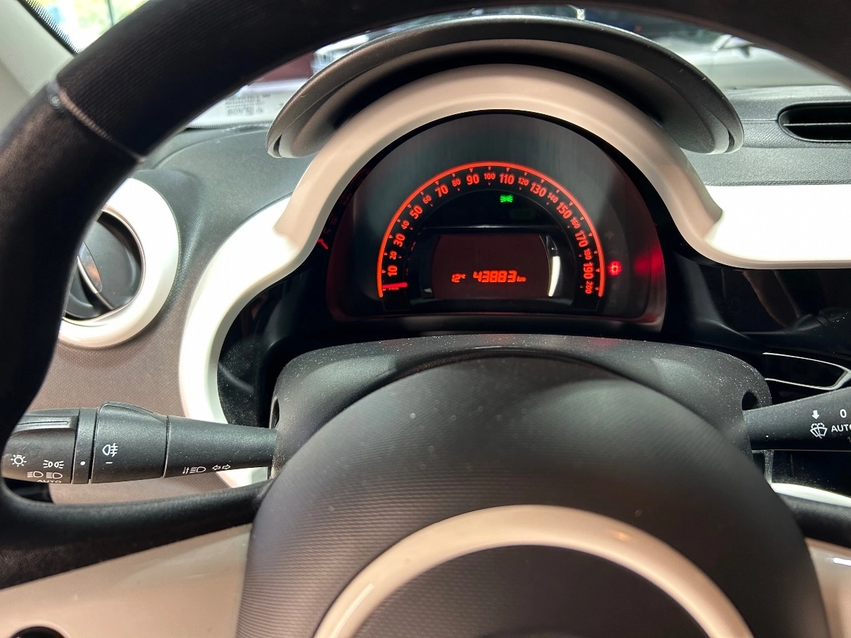 Renault Twingo - photo 17