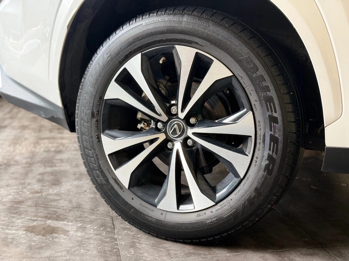 Lexus Nx - photo 26