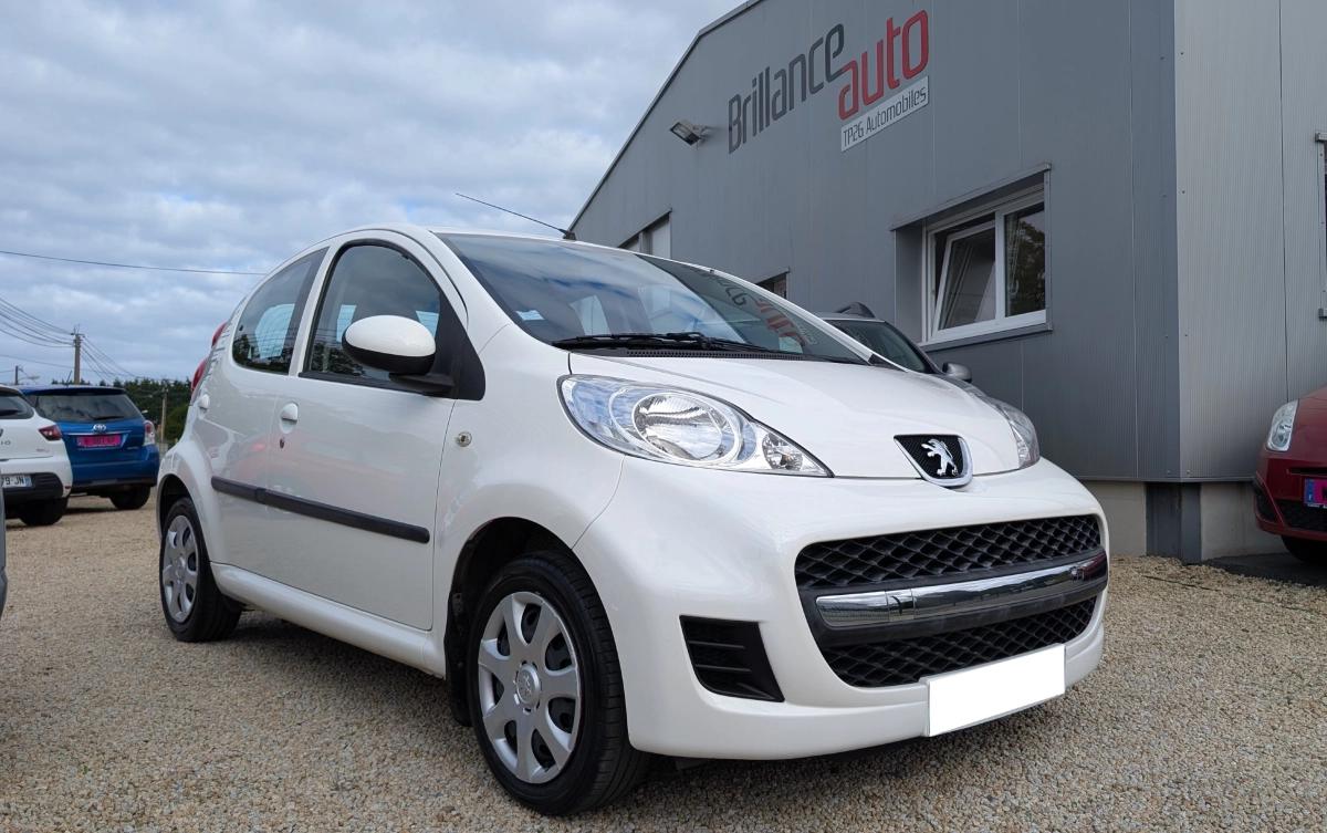 Peugeot 107 1.0 70 URBAN MOVE 2-TRONIC BVA
