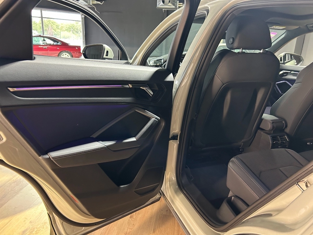 Audi Q3 - photo 24