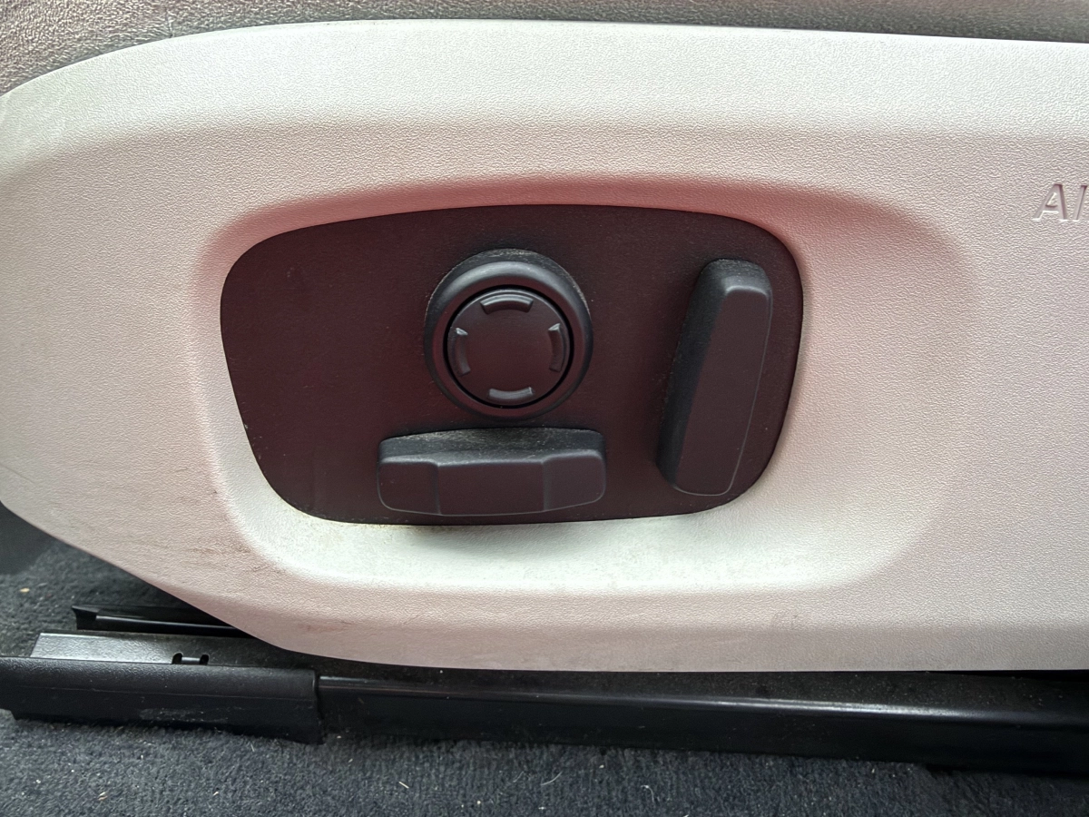 Land Rover Range Rover Evoque - photo 17