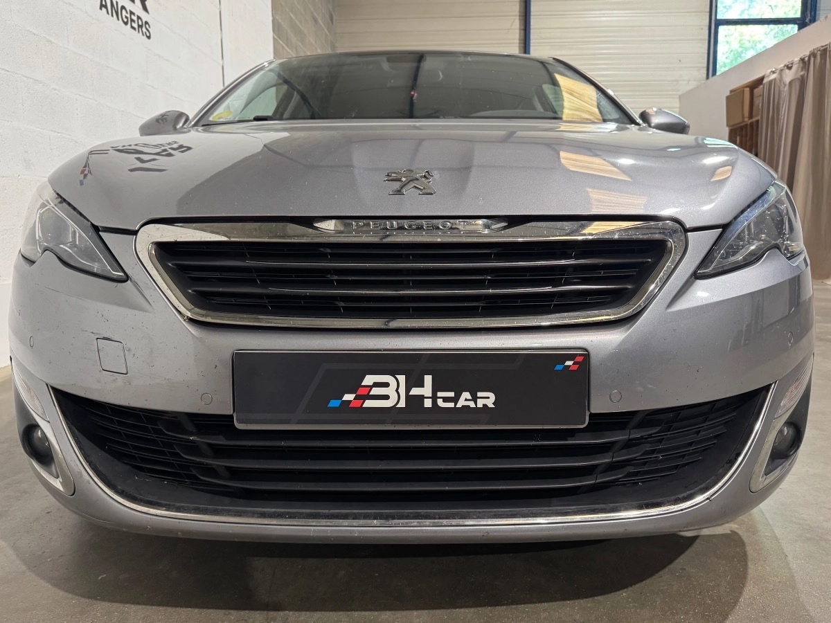 Peugeot 308 - photo 2