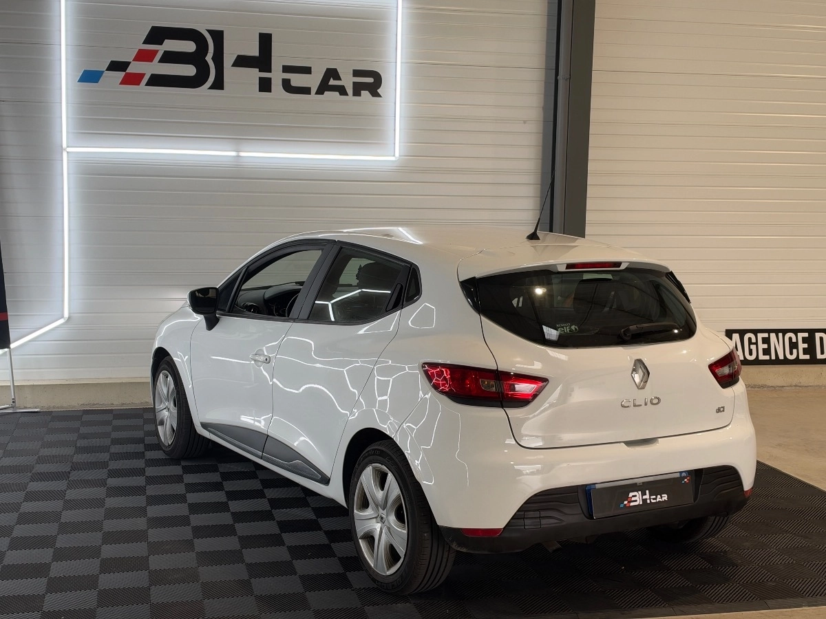 Renault Clio - photo 2
