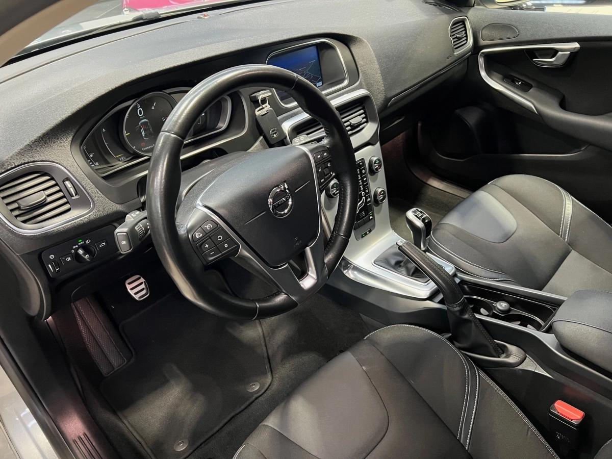 Volvo V40 II (2) 2.0 D4 190 INSCRIPTION BVM6