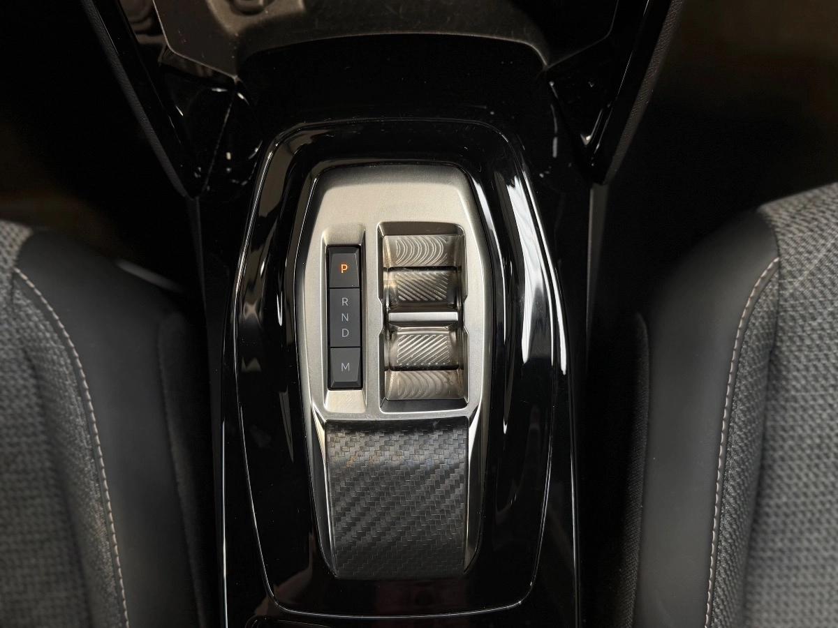 PEUGEOT 2008 1.2 HYBRID 145CH E-DCS6 - FINITION ALLURE - 1ERE MAIN - TVA RECUPERABLE