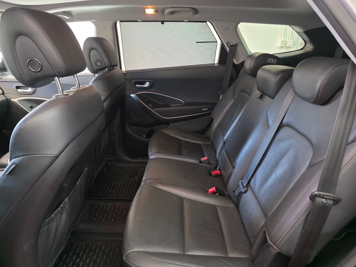 Hyundai Santa Fe - photo 8