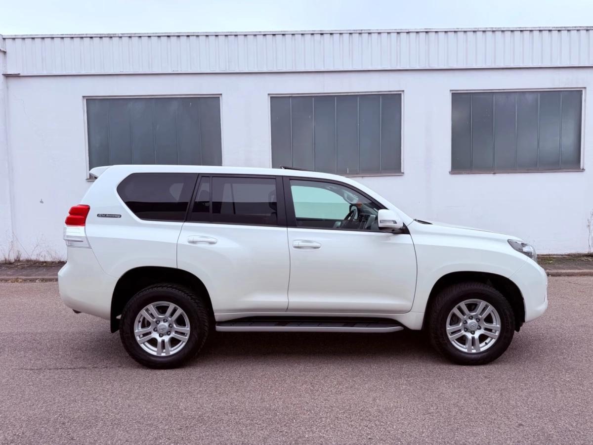 Toyota Land Cruiser 3.0 D4D 190 60EME ANNIVERSARY 4X4 BVA