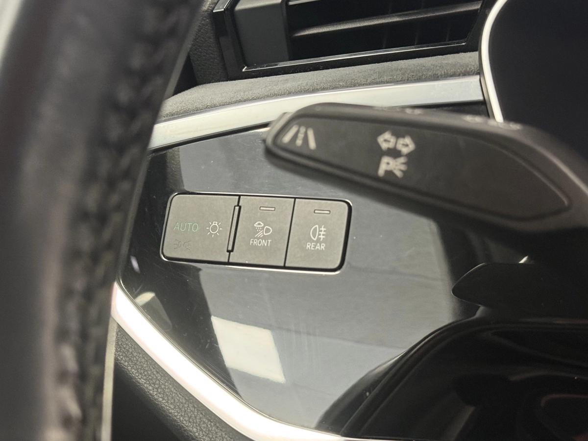 Audi Q3 2.0 35 TDI 150 DESIGN LUXE S-TRONIC BVA