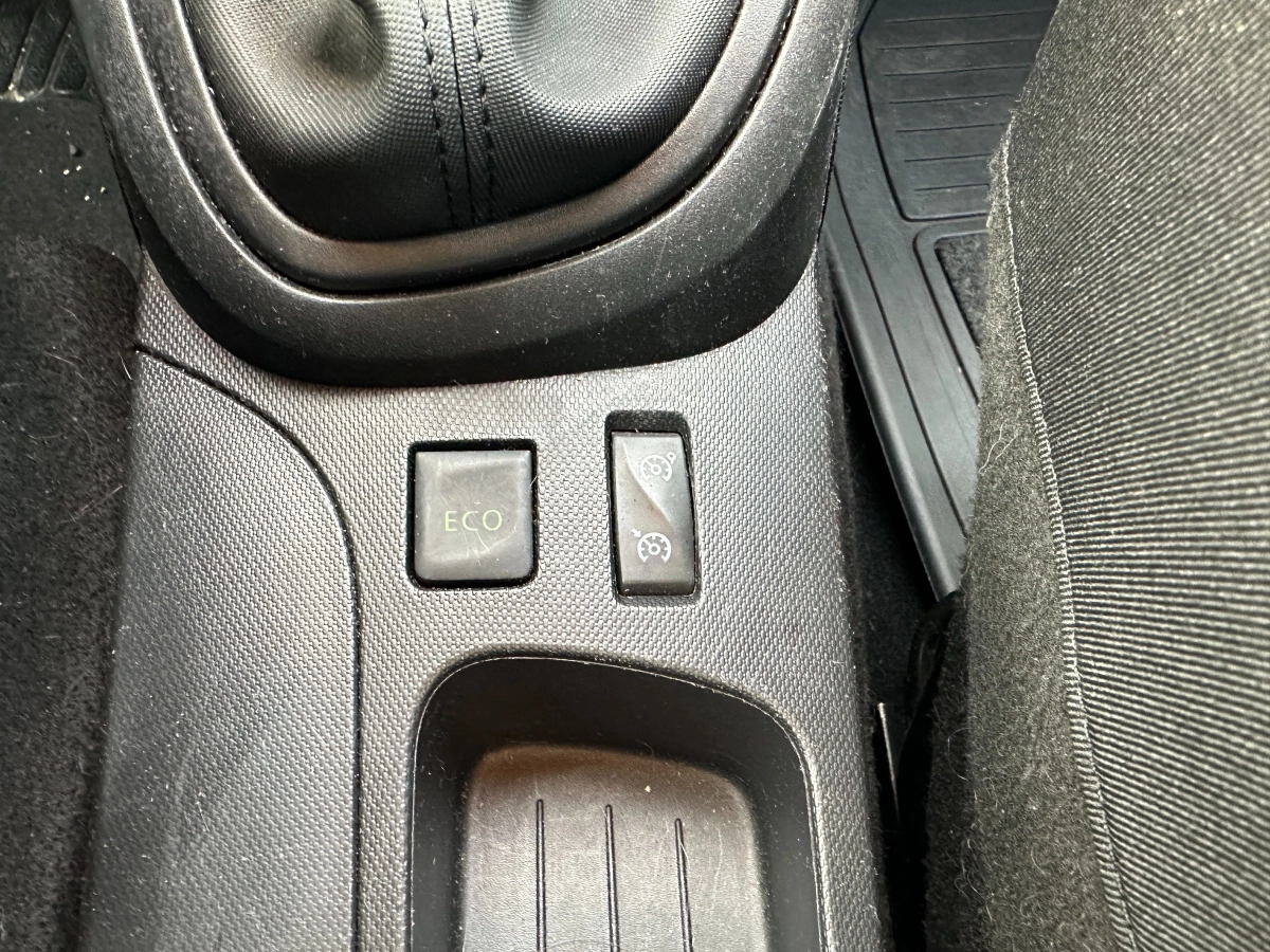 Renault Captur - photo 23