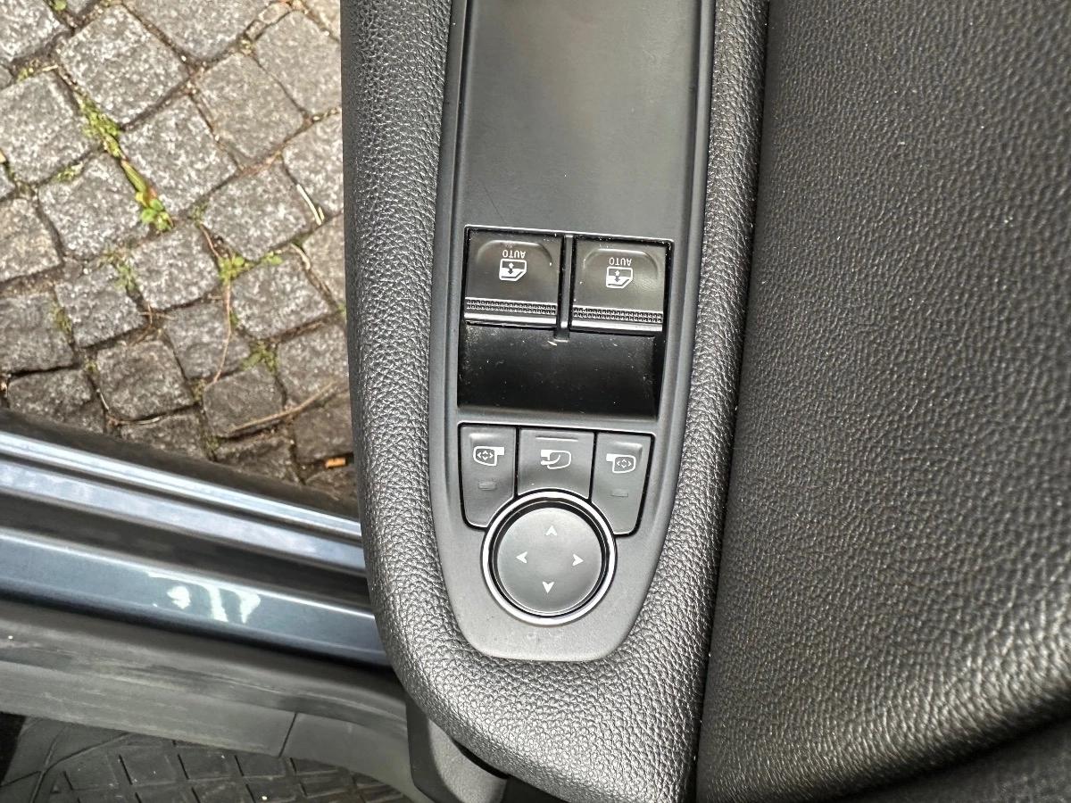 Renault Clio 1.0 TCE 100 BUSINESS