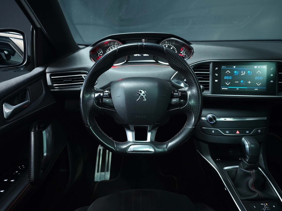 Peugeot 308 - photo 13