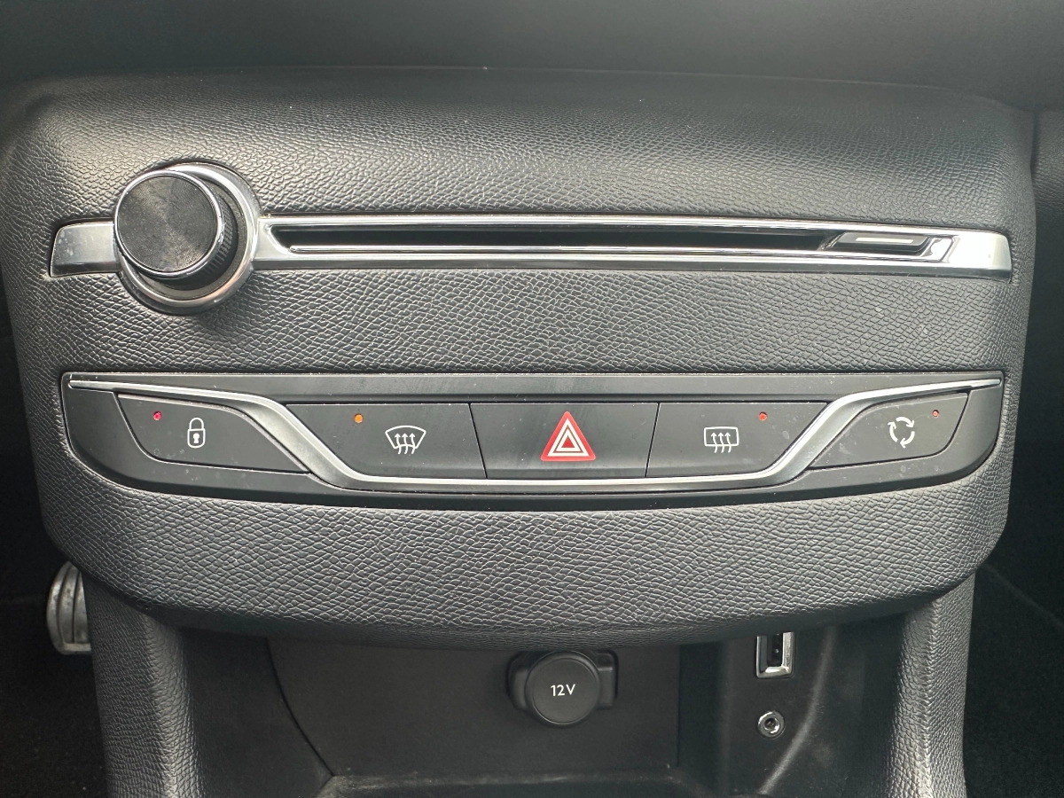 Peugeot 308 - photo 22