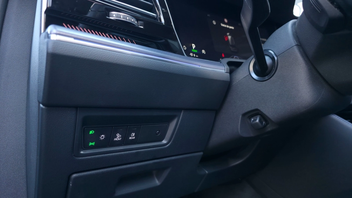 Volkswagen Touareg - photo 15