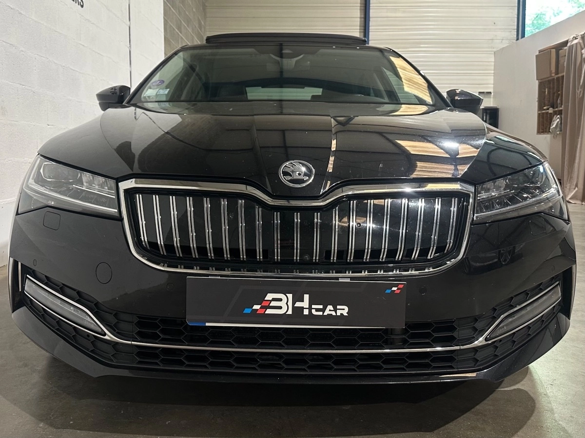 Skoda Superb - photo 2