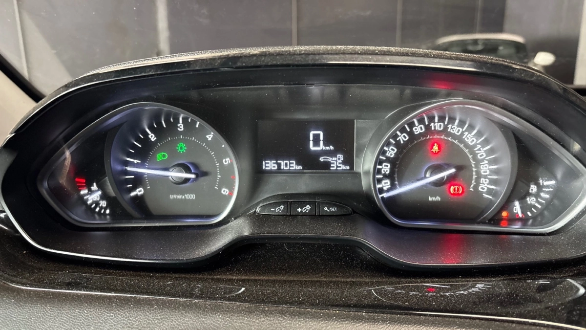 Peugeot 208 - photo 19