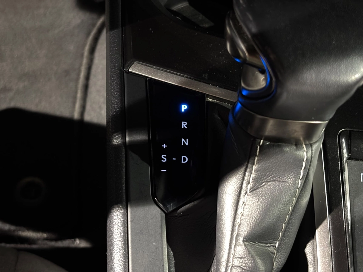 Lexus Ux - photo 23