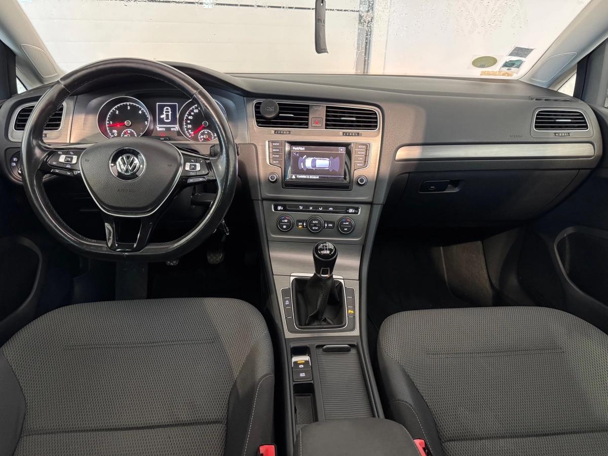 Aperçu indisponible de Volkswagen Golf