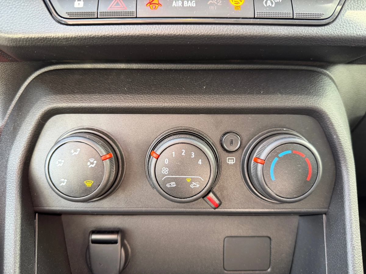 Dacia Sandero - photo 13