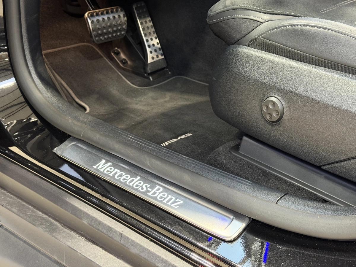 MERCEDES GLC 300 E 4MATIC AMG LINE