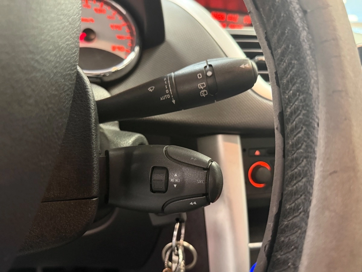 Peugeot 207 - photo 20