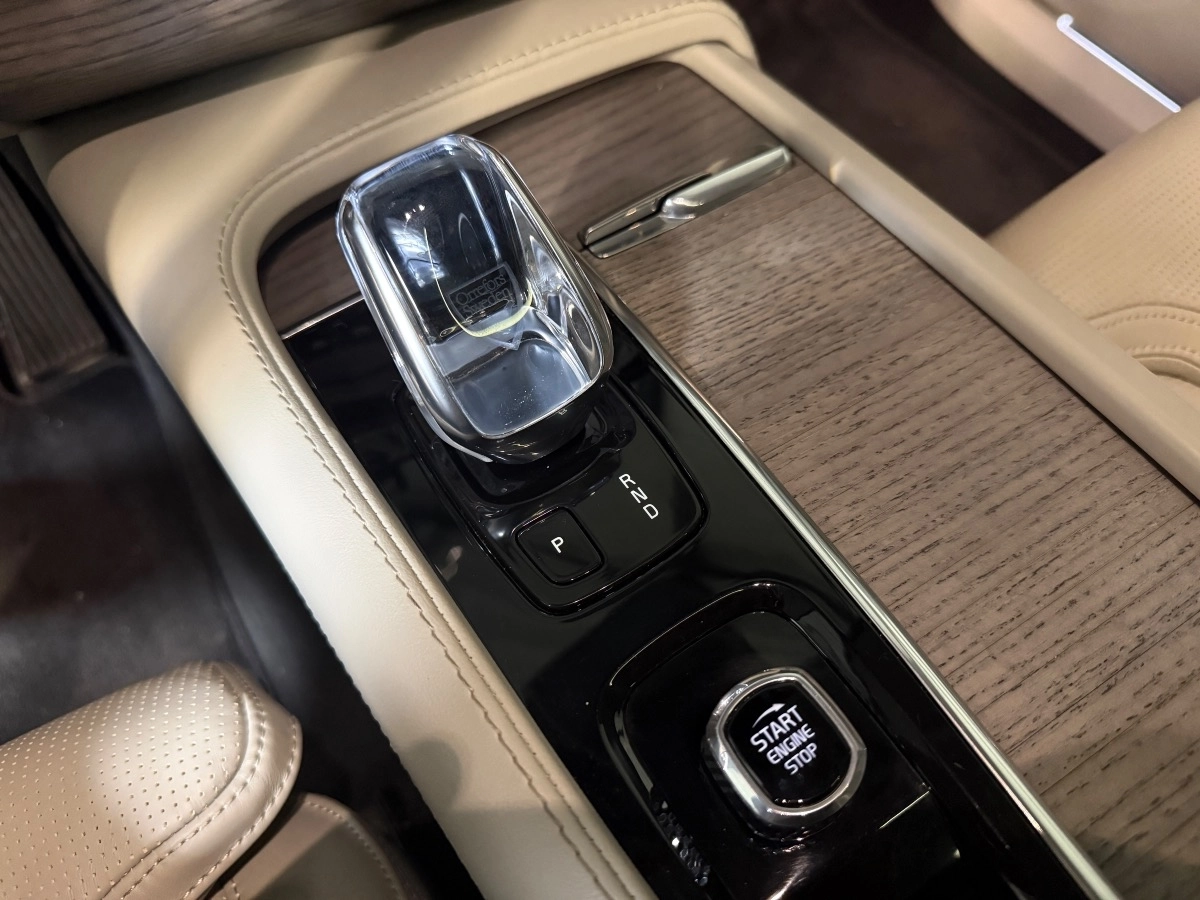 Volvo Xc90 - photo 19