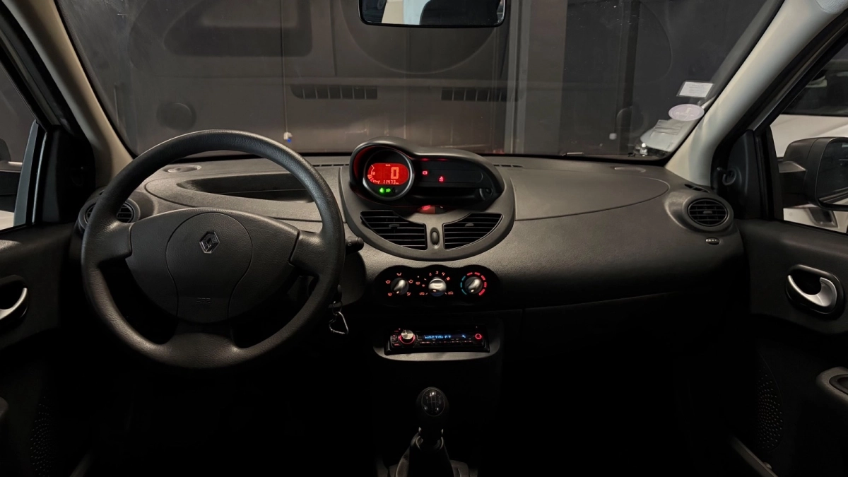 Renault Twingo - photo 18