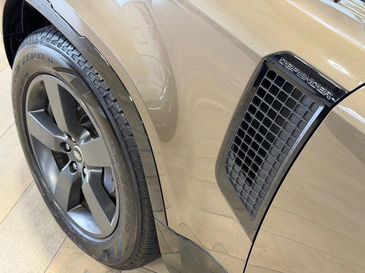 Land Rover Defender 110 HYBRID P400E PHEV X-DYNAMIC HSE AT 4WD