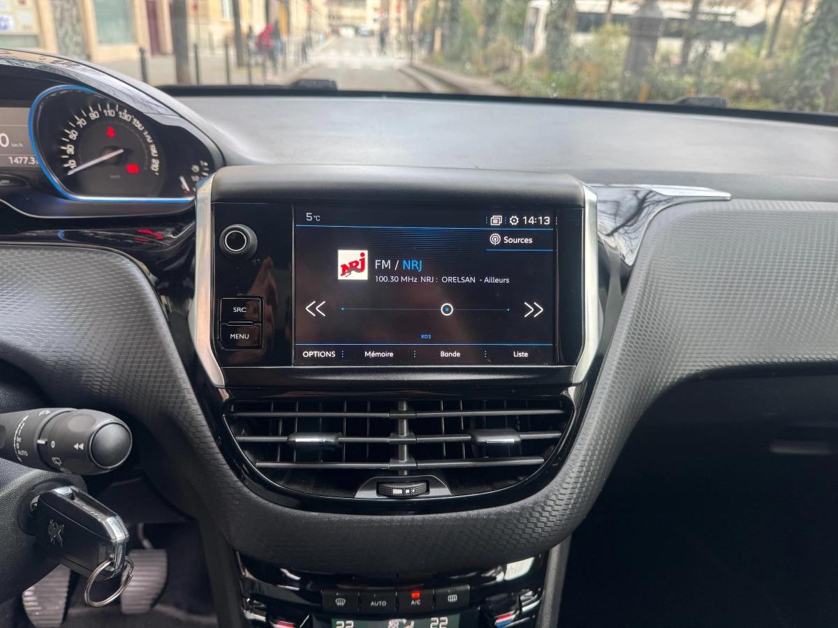 Peugeot 2008 GENERATION-I 1.2 PURETECH 110 ALLURE START-STOP