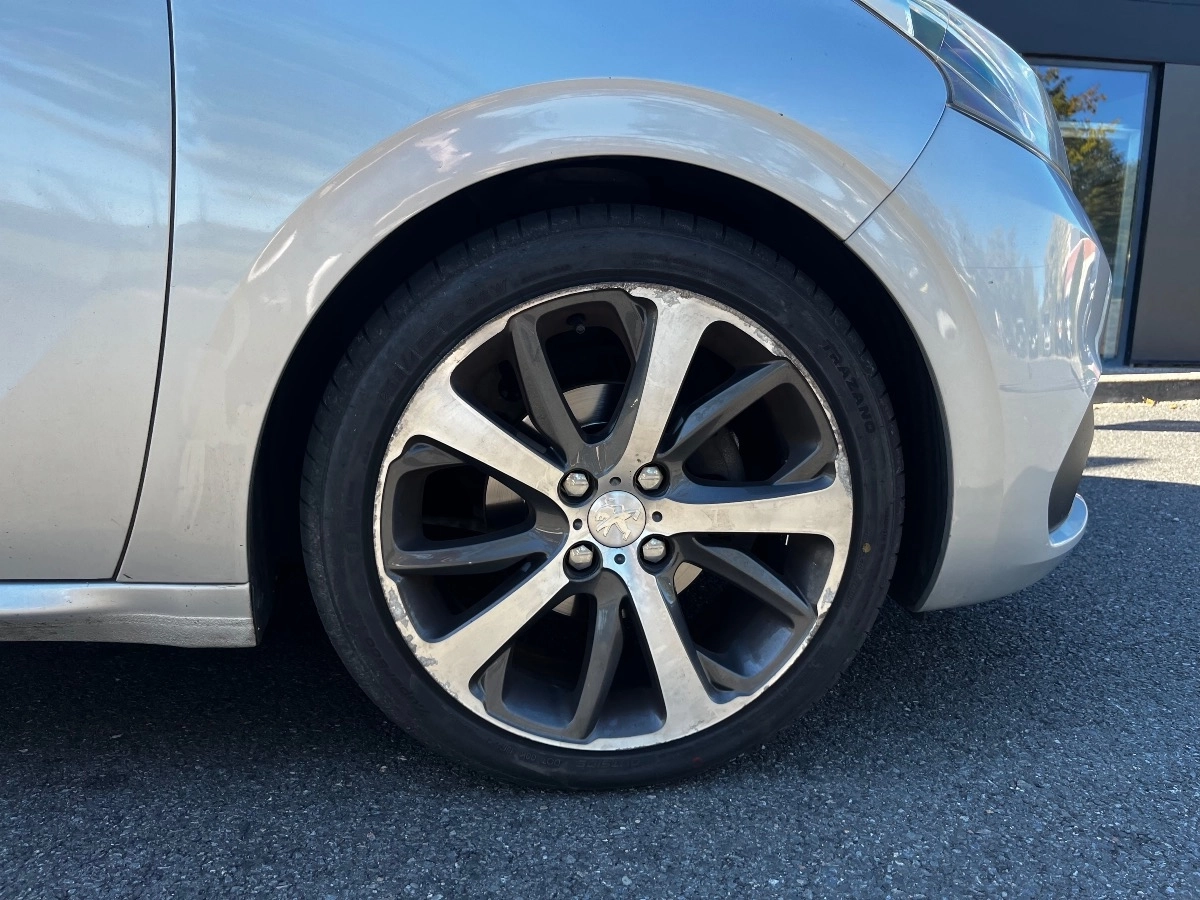 Peugeot 208 - photo 22