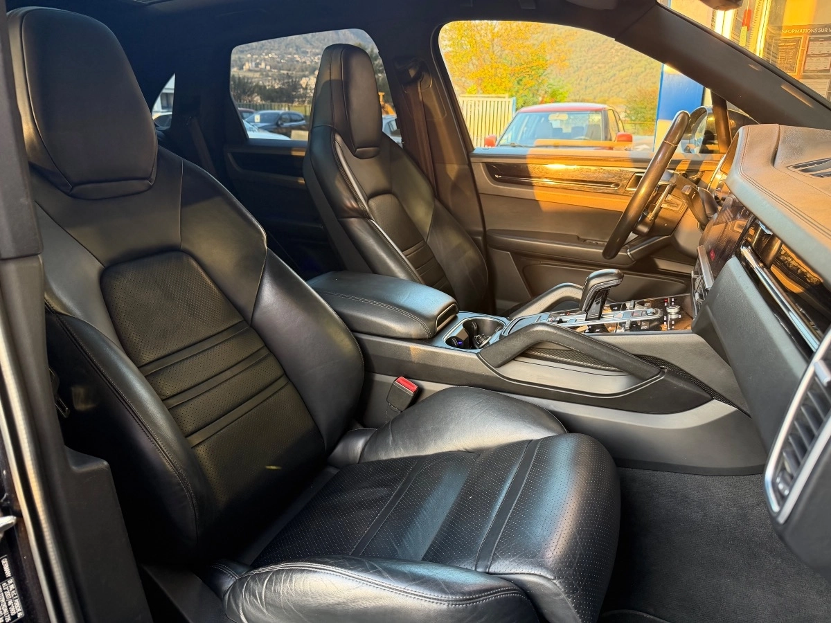Porsche Cayenne - photo 11
