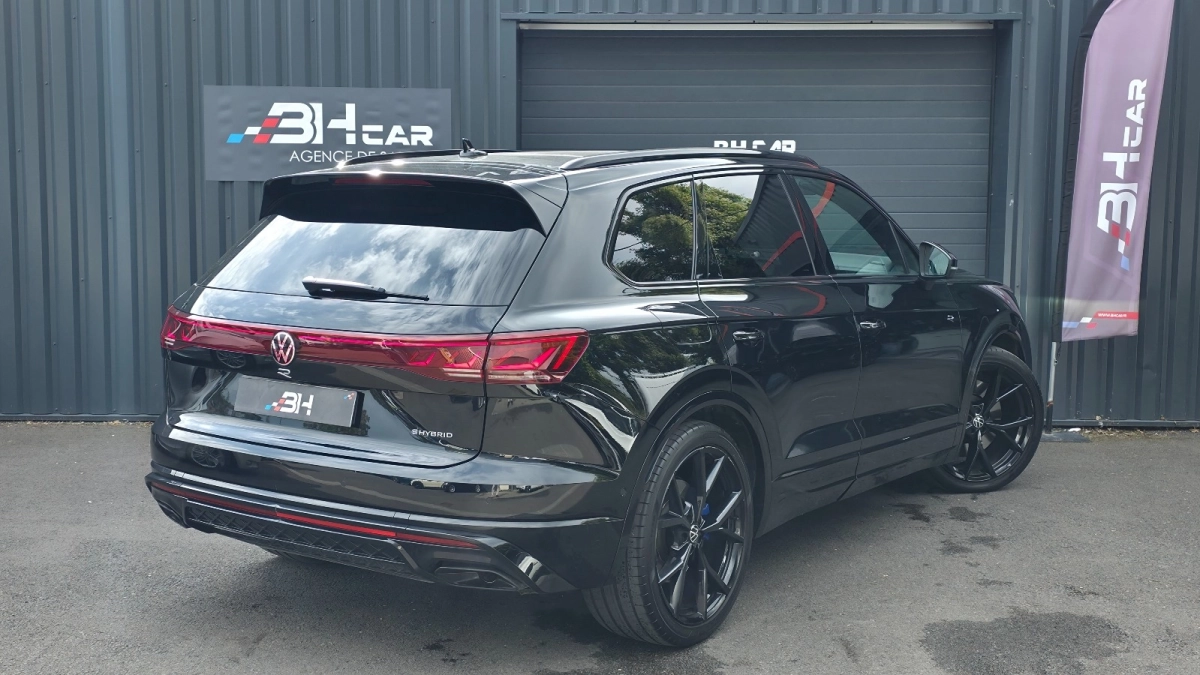 Volkswagen Touareg - photo 4