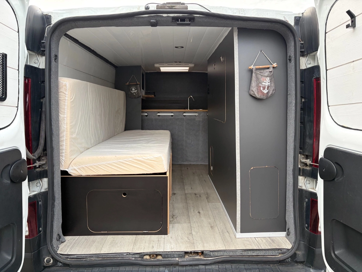 Opel Vivaro Vu - photo 16