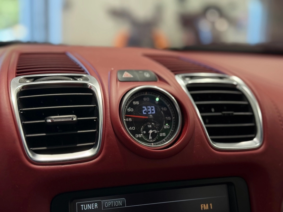 Porsche Cayman - photo 22