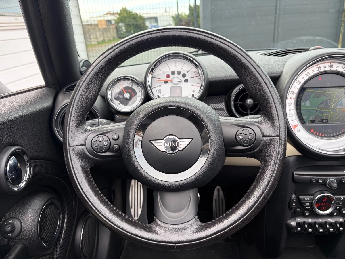 Mini Cabrio - photo 9