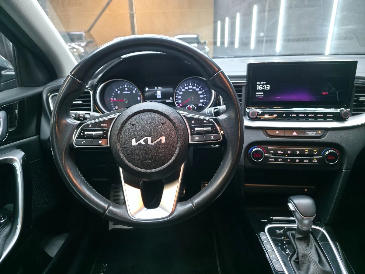 Kia Xceed - photo 13