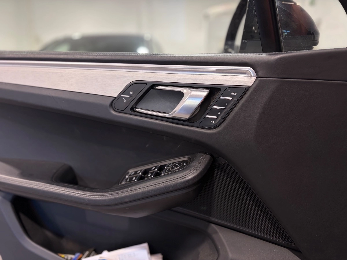 Porsche Macan - photo 23