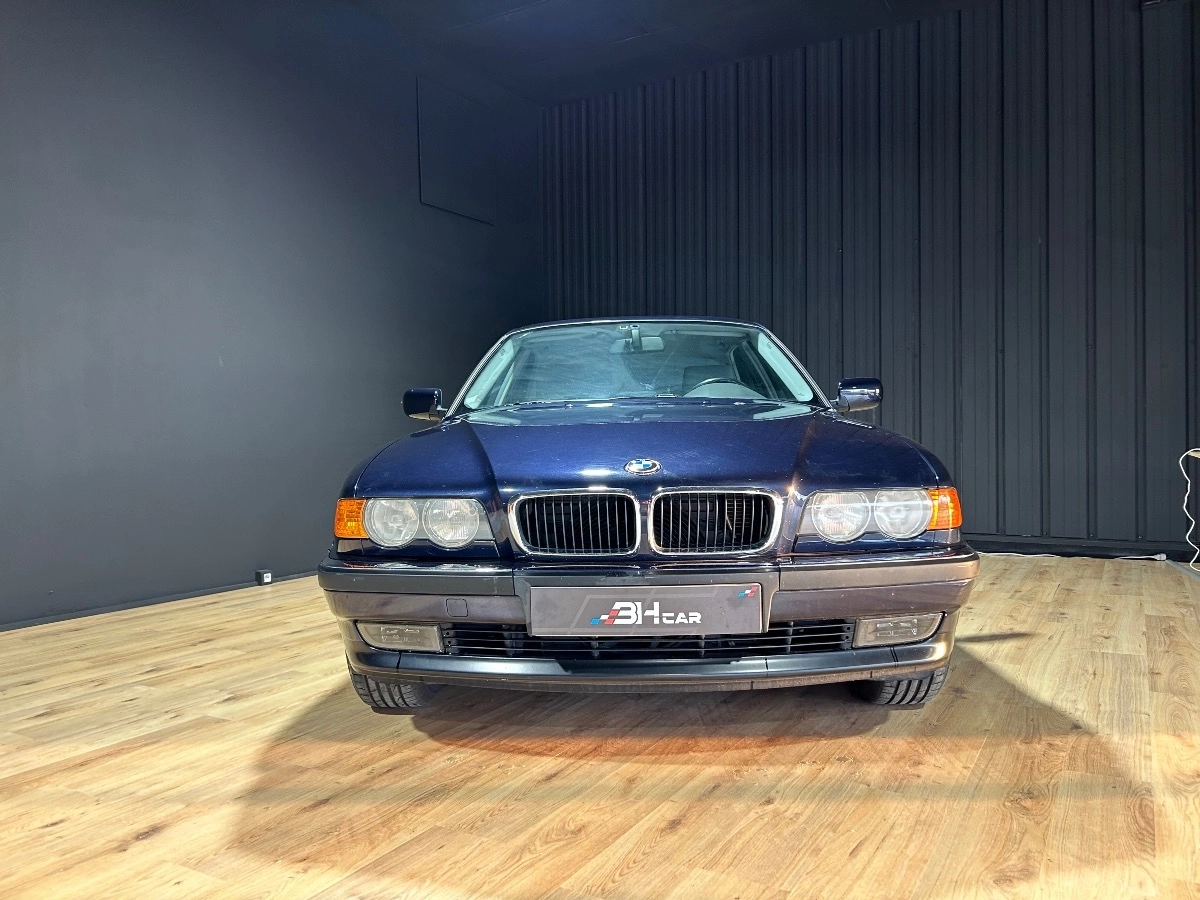 Bmw Serie 7 - photo 3
