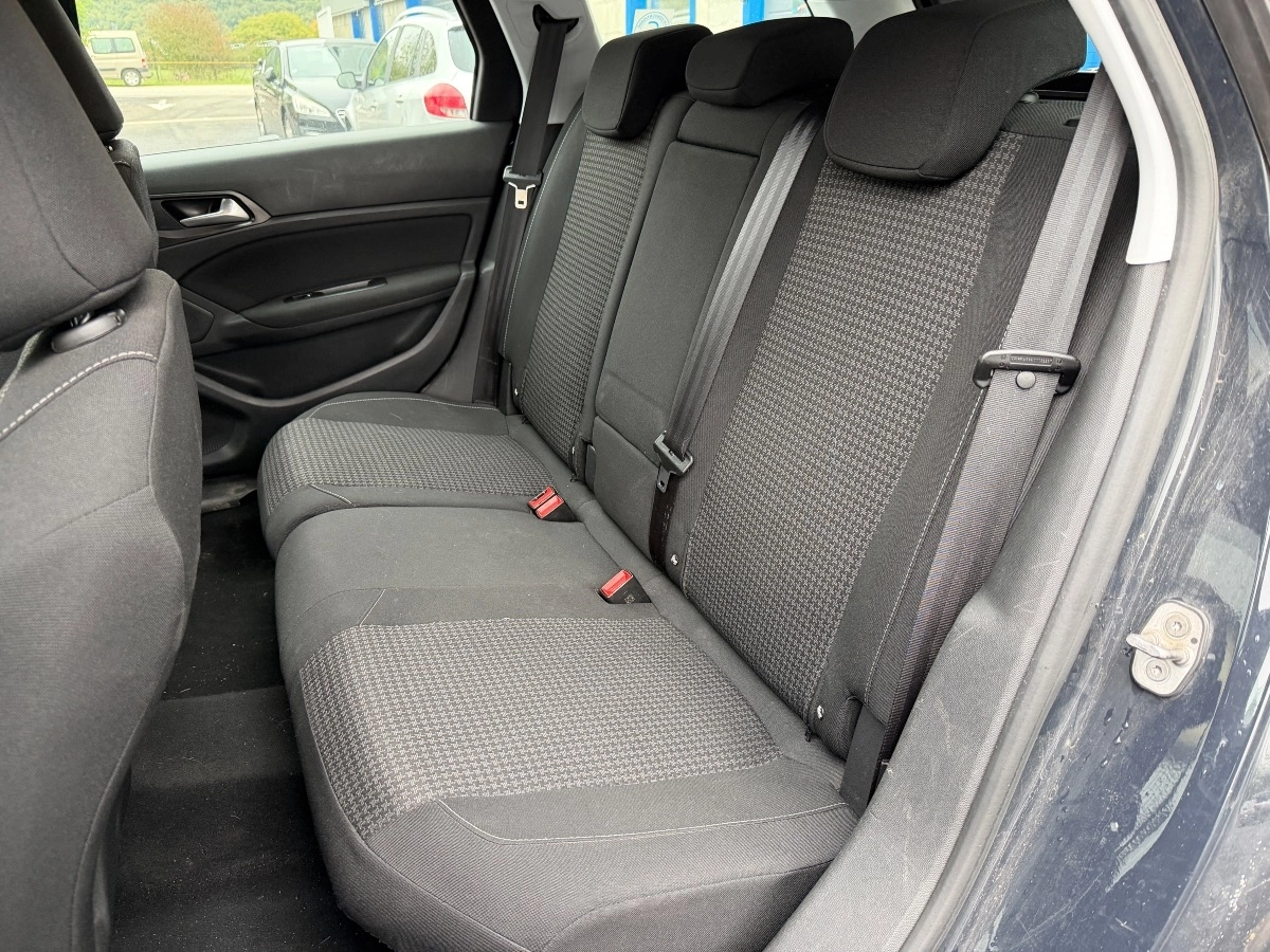 Peugeot 308 - photo 12