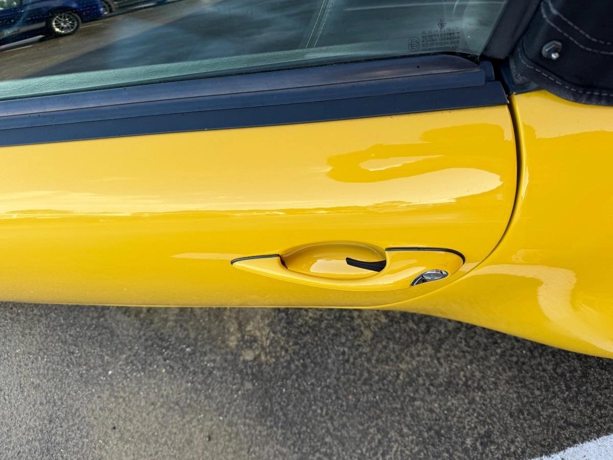 Porsche 911 COUPE 993 3.6 270 CARRERA 4