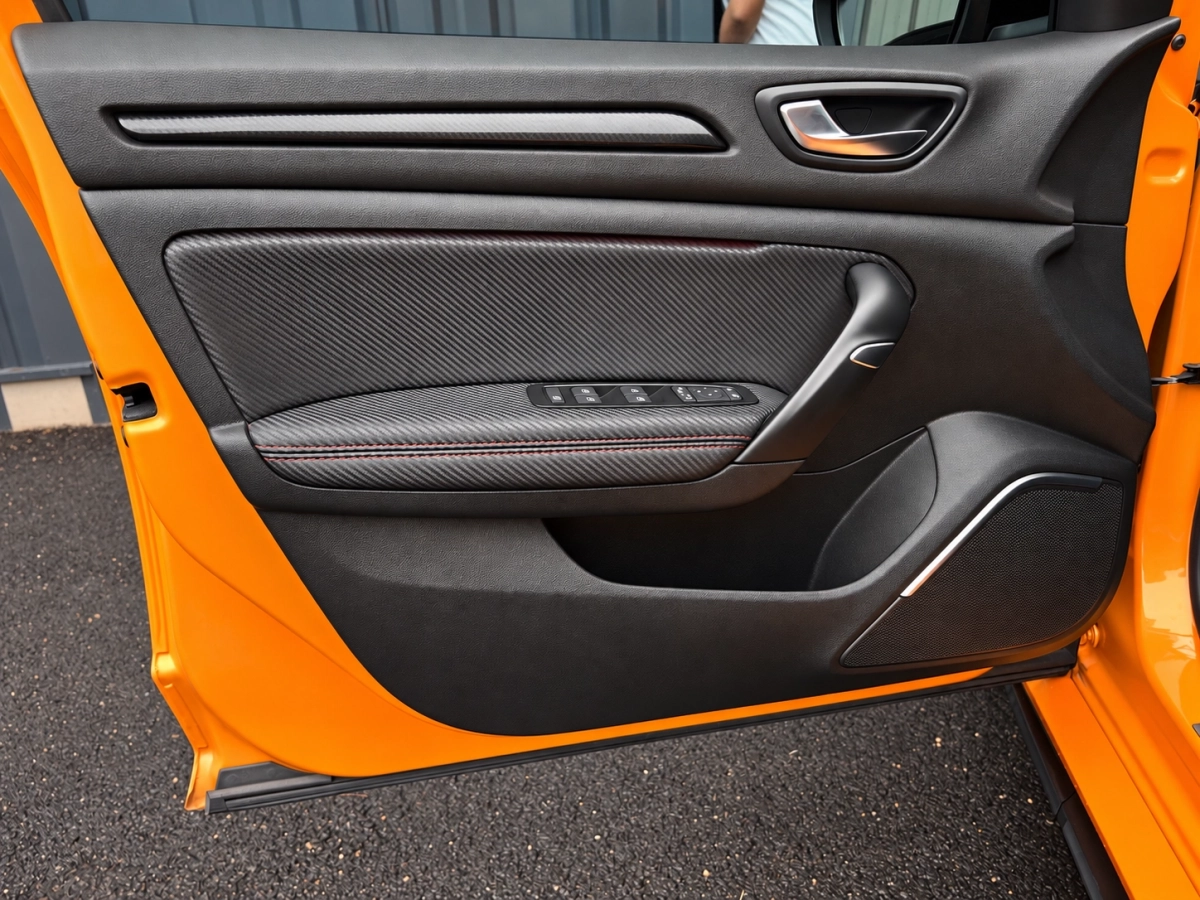 Renault Megane - photo 22