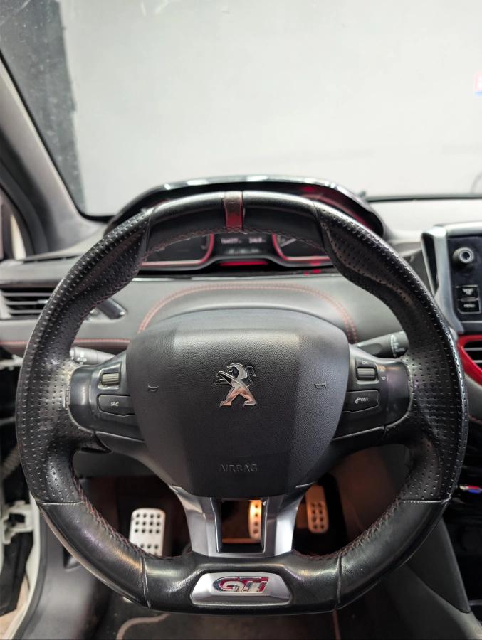 Peugeot 208 GENERATION-I 1.6 THP 200 GTI