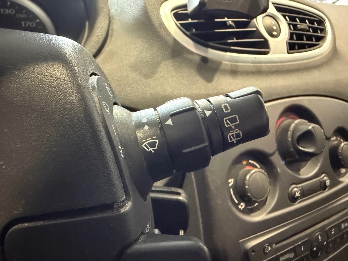 Renault Clio - photo 23