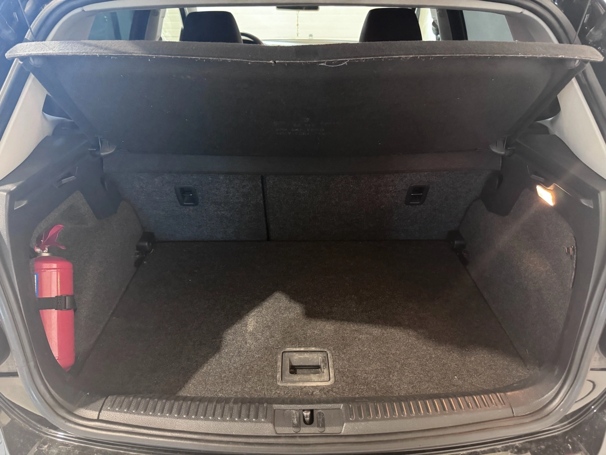 Volkswagen Polo - photo 16