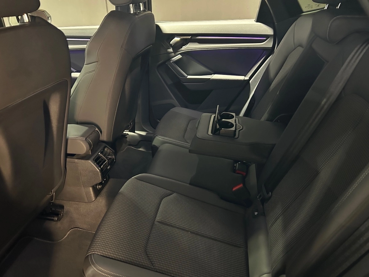 Audi Q3 - photo 22