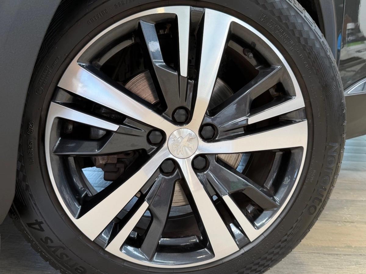 Peugeot 3008 1.5 HDI 130CV ALLURE 360°/ CARPLAY