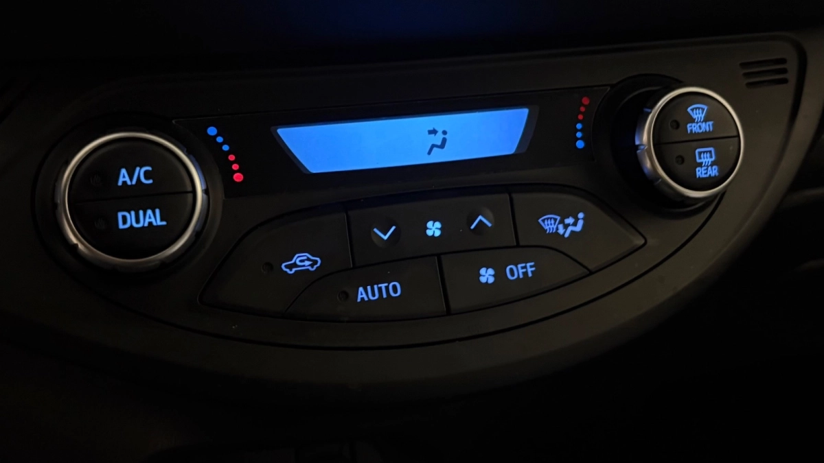 Toyota Yaris - photo 29